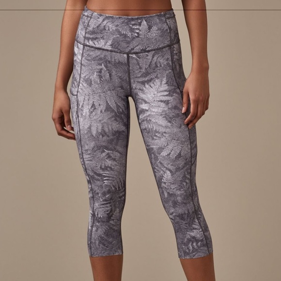 Lululemon Fast & Free Crop 19” - Picture 5 of 13